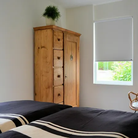 Charming Garden Retreat