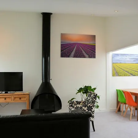 Holiday home Fresh And Colorful Near The Sea Dunes And Noordwijkerhout