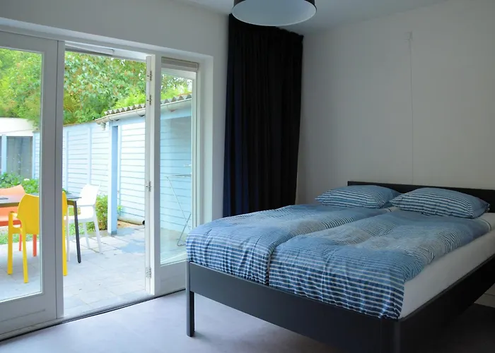 Charming Garden Retreat Noordwijkerhout