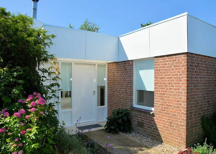 Charming Garden Retreat