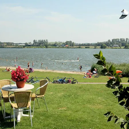 Vakantiehuis Charming Garden Retreat