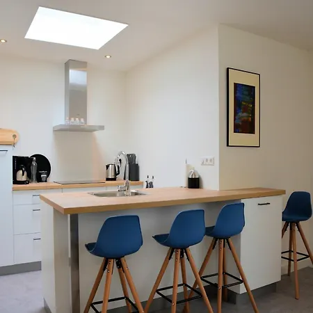 Charming Garden Retreat