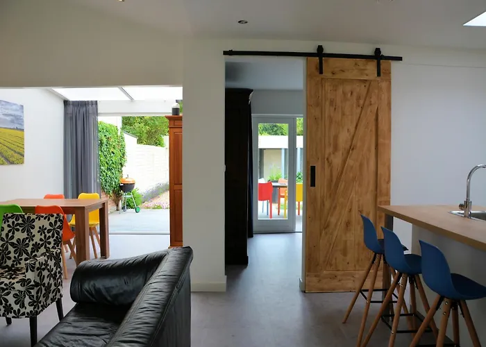 Charming Garden Retreat Vakantiehuis